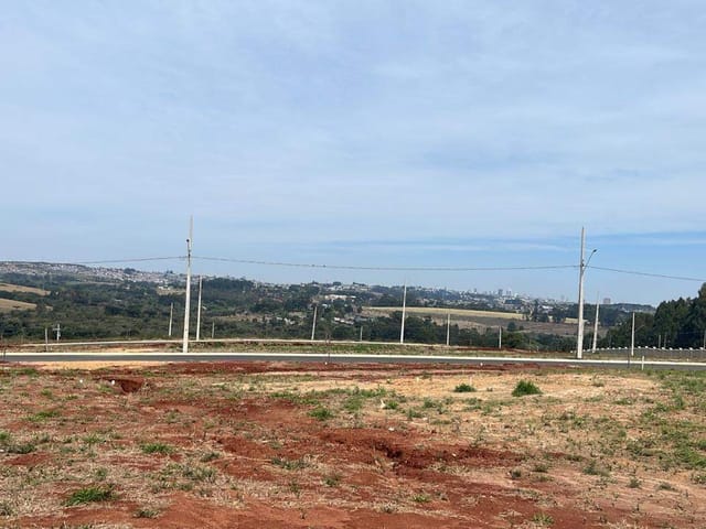 Terreno com 220m², à venda, no bairro Jardim Carvalho em Ponta Grossa