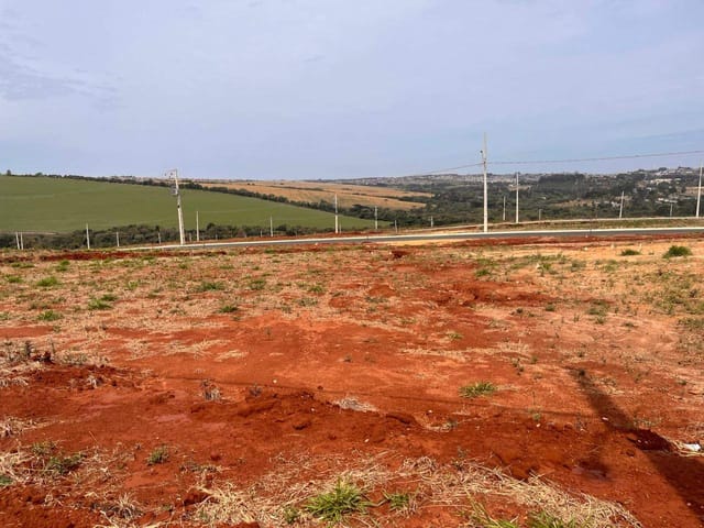 Terreno com 220m², à venda, no bairro Jardim Carvalho em Ponta Grossa