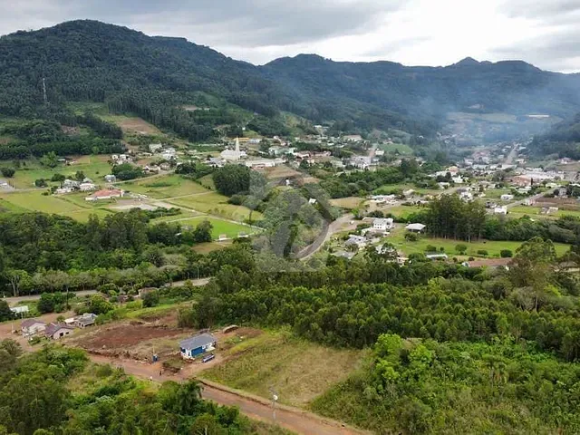 Terreno com 559m², à venda, no bairro Centro em Poço das Antas