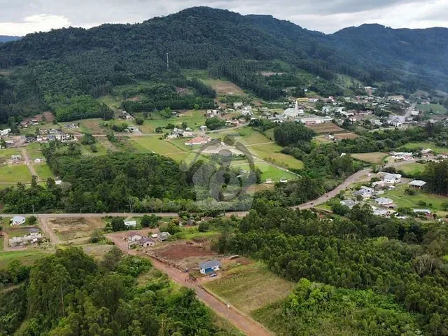 Terreno com 559m², à venda, no bairro Centro em Poço das Antas