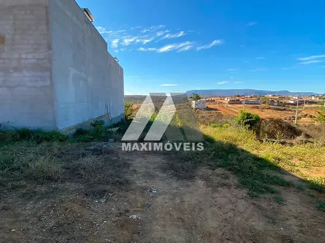 Terreno com 160m², à venda, no bairro São Francisco II em Araçuaí