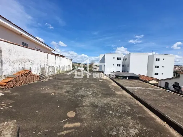 Terreno com 170m², à venda, no bairro Santa Rita em Andradas