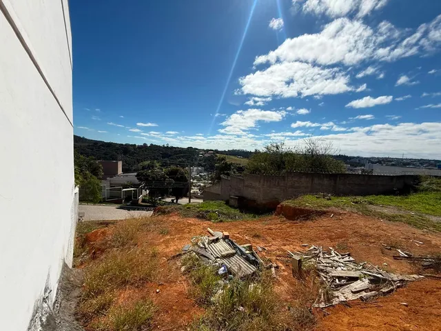 Terreno com 313m², à venda, no bairro Santos Dumont em Juiz de Fora