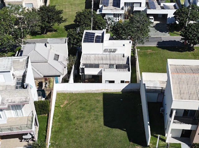 Terreno com 372m², à venda, no bairro Alphaville em Rio das Ostras