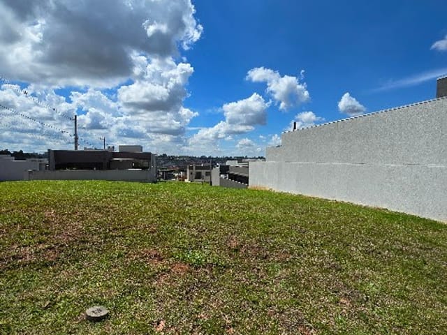 Terreno com 217m², à venda, no bairro Contorno em Ponta Grossa