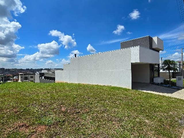 Terreno com 217m², à venda, no bairro Contorno em Ponta Grossa