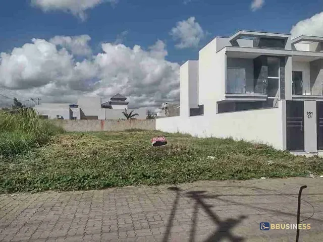 Terreno com 300m², à venda, no bairro Riviera em Campos dos Goytacazes