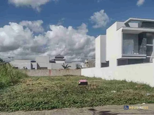 Terreno com 300m², à venda, no bairro Riviera em Campos dos Goytacazes