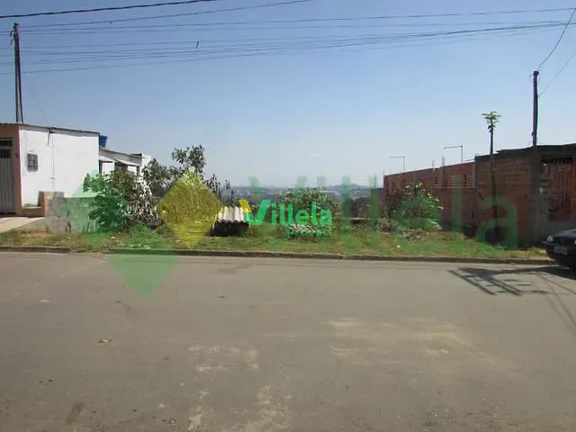 Terreno com 300m², à venda, no bairro Jardim Amazonas em Itaquaquecetuba