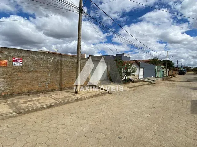 Terreno com 360m², à venda, no bairro São Geraldo em Araçuaí