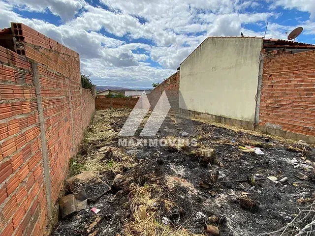 Terreno com 360m², à venda, no bairro São Geraldo em Araçuaí