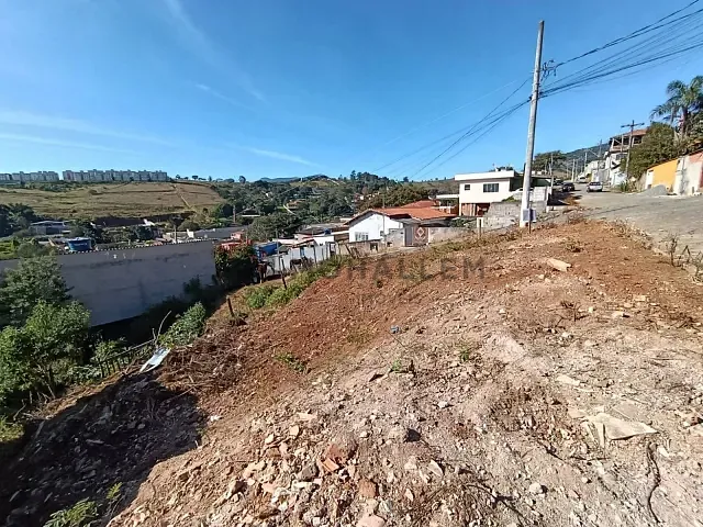 Terreno com 209m², à venda, no bairro Colina Verde em Itajubá