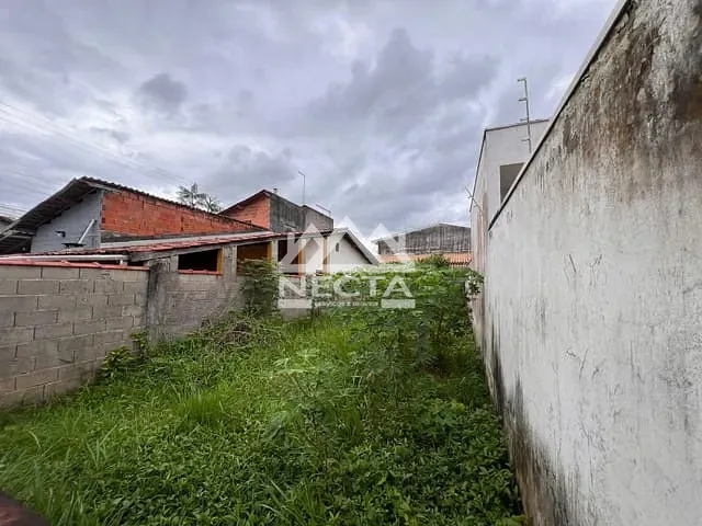Terreno com 135m², à venda, no bairro Jardim das Gaivotas em Caraguatatuba