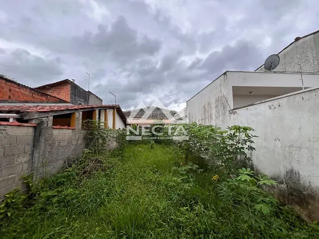Terreno com 135m², à venda, no bairro Jardim das Gaivotas em Caraguatatuba