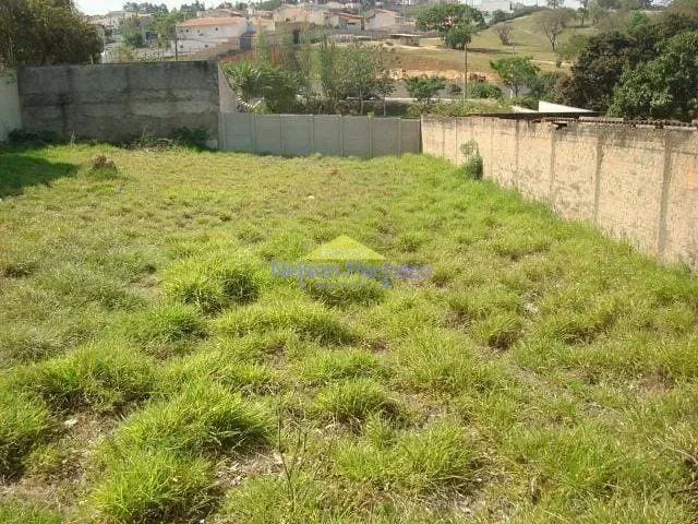 Terreno com 868m², para alugar, no bairro Centro em Capivari