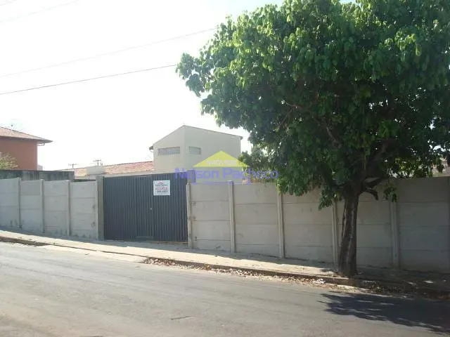Terreno com 868m², para alugar, no bairro Centro em Capivari