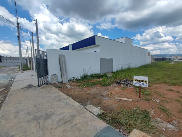 Terreno com 125m², à venda, no bairro Conjunto Habitacional Terra dos Ipês W em Pindamonhangaba