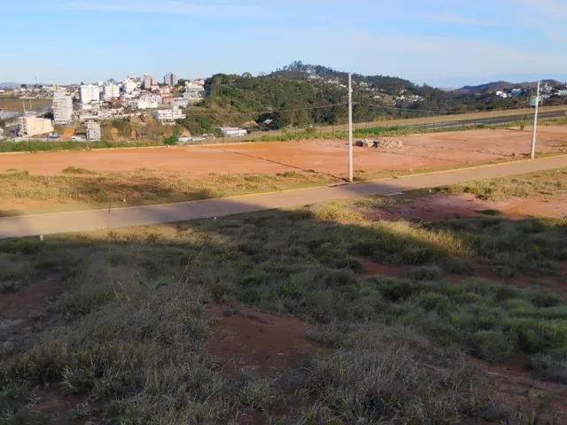 Terreno com 300m², à venda, no bairro Marilândia em Juiz de Fora