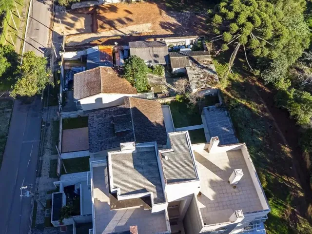 Terreno com 624m² 4 quartos e 2 banheiros, à venda, no bairro Mossunguê em Curitiba