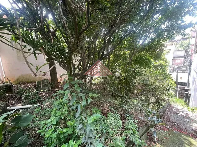 Terreno com 300m², à venda, no bairro Jardim Zaira em Mauá