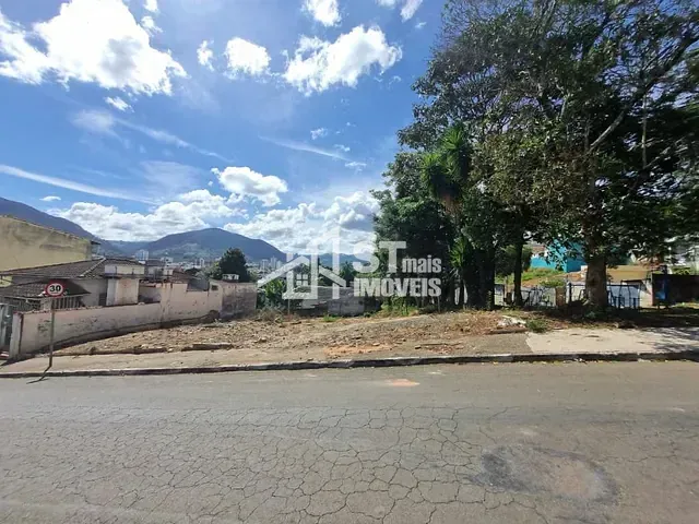 Terreno com 460m², à venda, no bairro Vila Santa Rita em Andradas