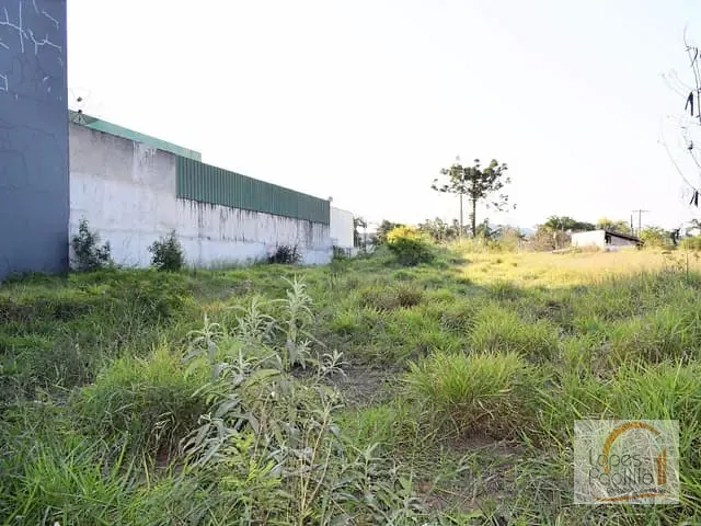 Terreno com 900m², à venda, no bairro Caetetuba em Atibaia