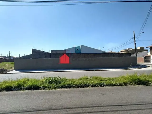 Terreno à venda, no bairro Parque das Palmeiras em Pindamonhangaba