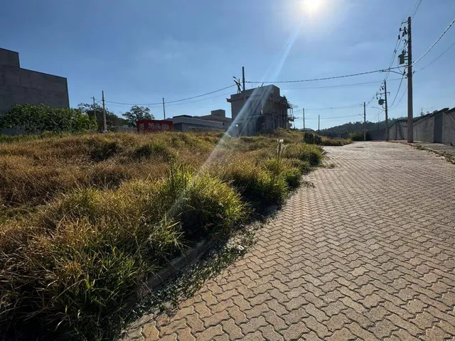 Terreno com 162m², à venda, no bairro Centro em Cajamar