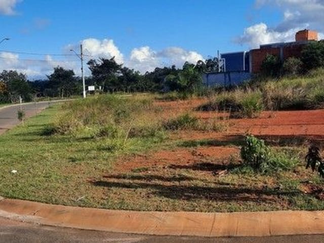 Terreno com 220m², à venda, no bairro Nhambuca em Cotia