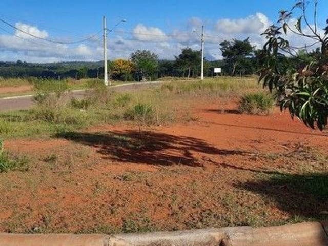 Terreno com 220m², à venda, no bairro Nhambuca em Cotia