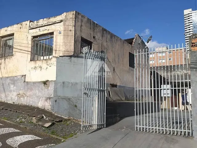 Terreno com 384m², à venda, no bairro Centro em Ponta Grossa