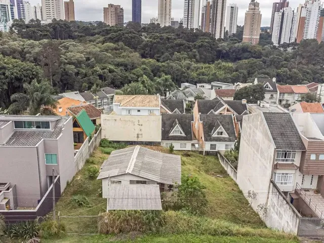 Terreno à venda, no bairro Mossunguê em Curitiba