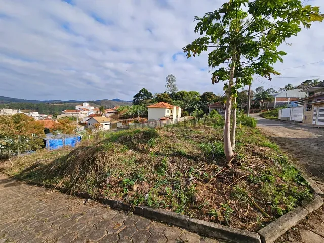 Terreno com 200m², à venda, no bairro Parque Residencial Claudio S Bustamante em Pedralva