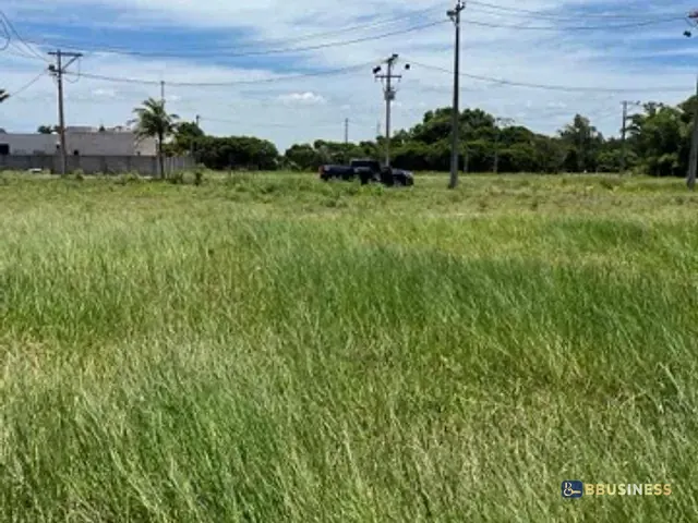 Terreno com 360m², à venda, no bairro Cajueiro em São João da Barra