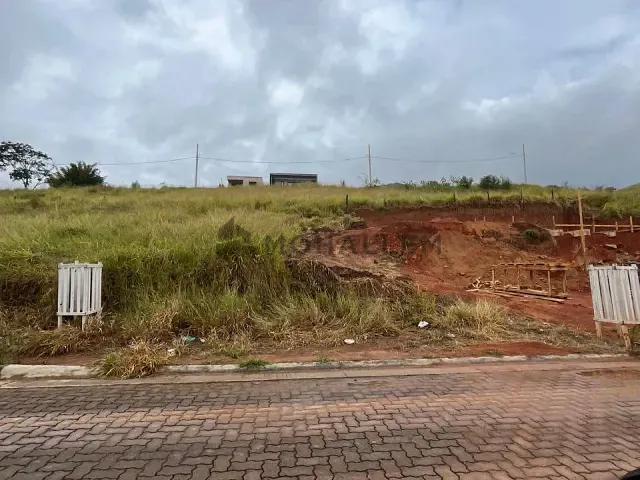 Terreno com 210m², à venda, no bairro Loteamento Vale das Hortênsias em Itajubá