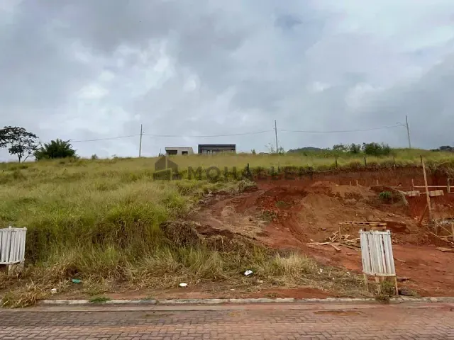 Terreno com 210m², à venda, no bairro Loteamento Vale das Hortênsias em Itajubá