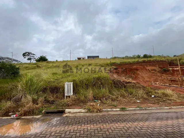 Terreno com 210m², à venda, no bairro Loteamento Vale das Hortênsias em Itajubá