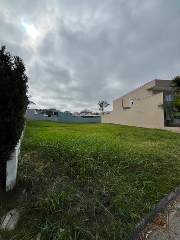 Terreno com 593m², à venda, no bairro Lagoa em Macaé