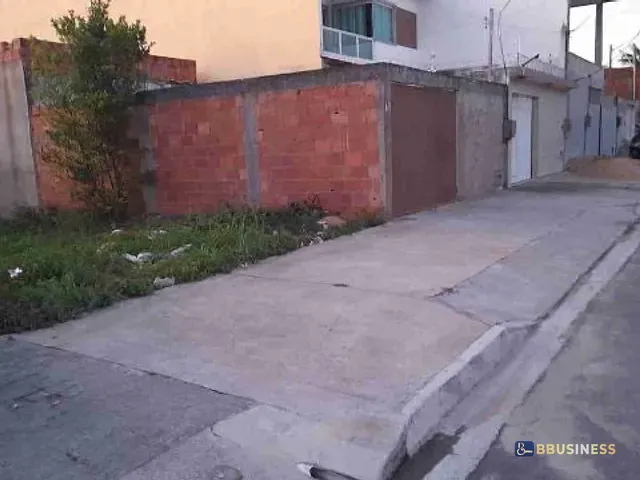 Terreno com 196m², à venda, no bairro Parque Barão do Rio Branco em Campos dos Goytacazes