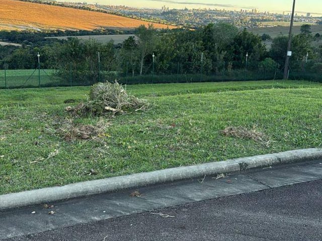 Terreno com 316m², à venda, no bairro Jardim Carvalho em Ponta Grossa