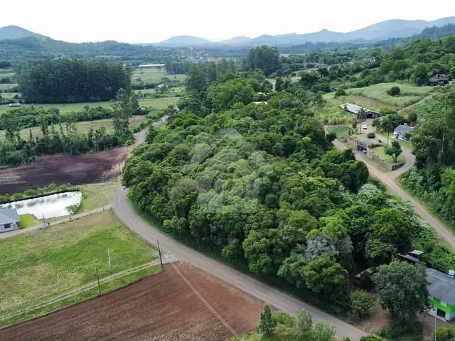 Terreno com 4200m², à venda, no bairro Boa Vista em Teutônia