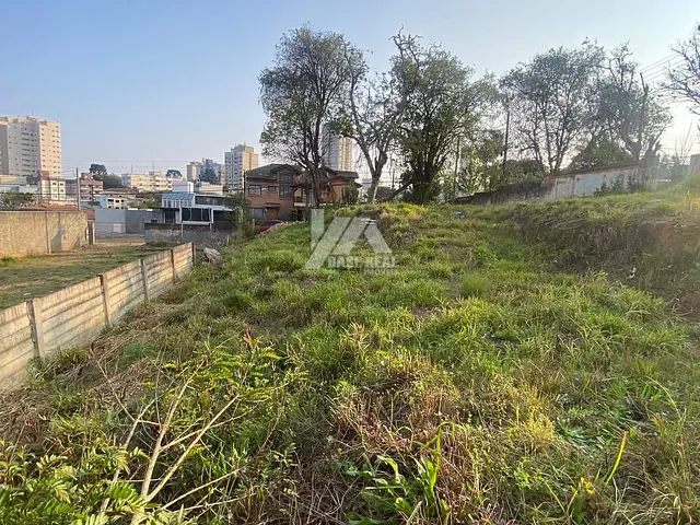 Terreno com 561m², à venda, no bairro Jardim Carvalho em Ponta Grossa