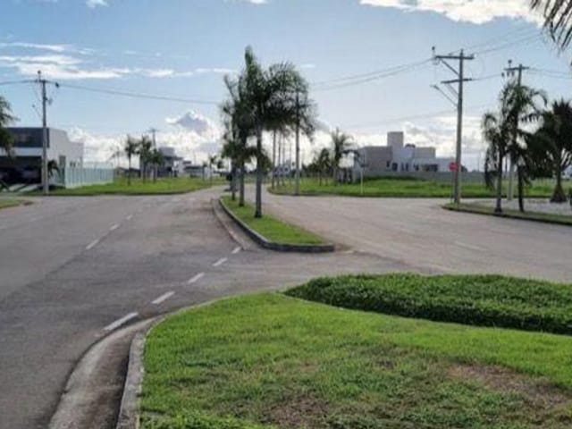Terreno com 458m², à venda, no bairro Goitacazes em Campos dos Goytacazes