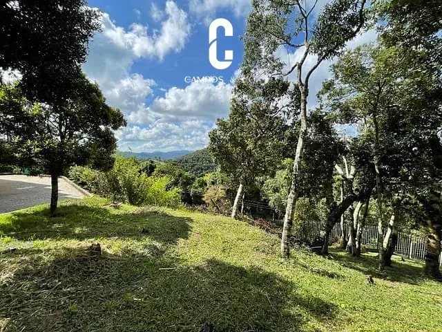 Terreno com 1011m², à venda, no bairro Parque Pedra do Baú em Campos do Jordão