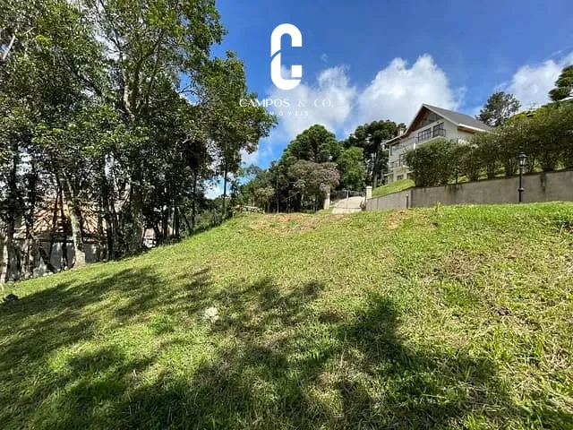 Terreno com 1011m², à venda, no bairro Parque Pedra do Baú em Campos do Jordão
