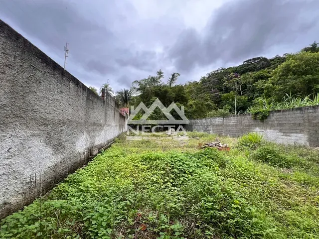 Terreno com 360m², à venda, no bairro Martim de Sa em Caraguatatuba