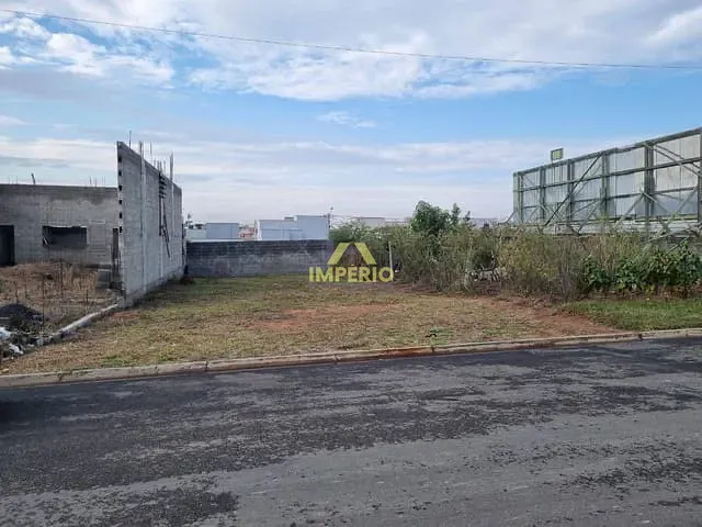Terreno com 250m², à venda, no bairro Residencial Parque Imperial em Salto