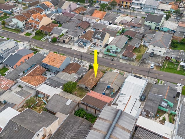 Terreno com 330m², à venda, no bairro Fazendinha em Curitiba