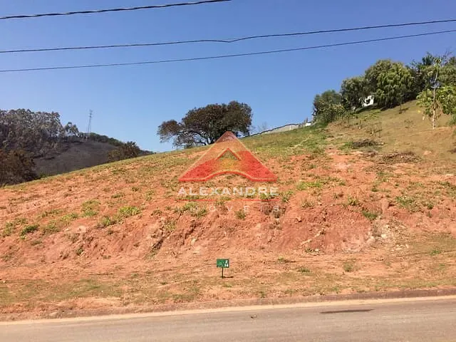 Terreno com 1298m², à venda, no bairro Tapanhão em Jambeiro