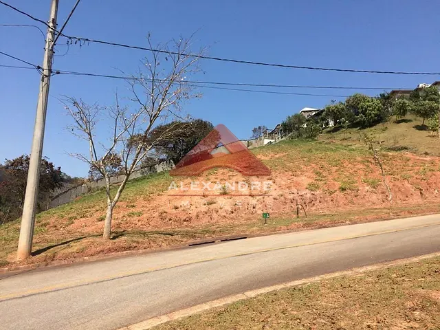 Terreno com 1298m², à venda, no bairro Tapanhão em Jambeiro